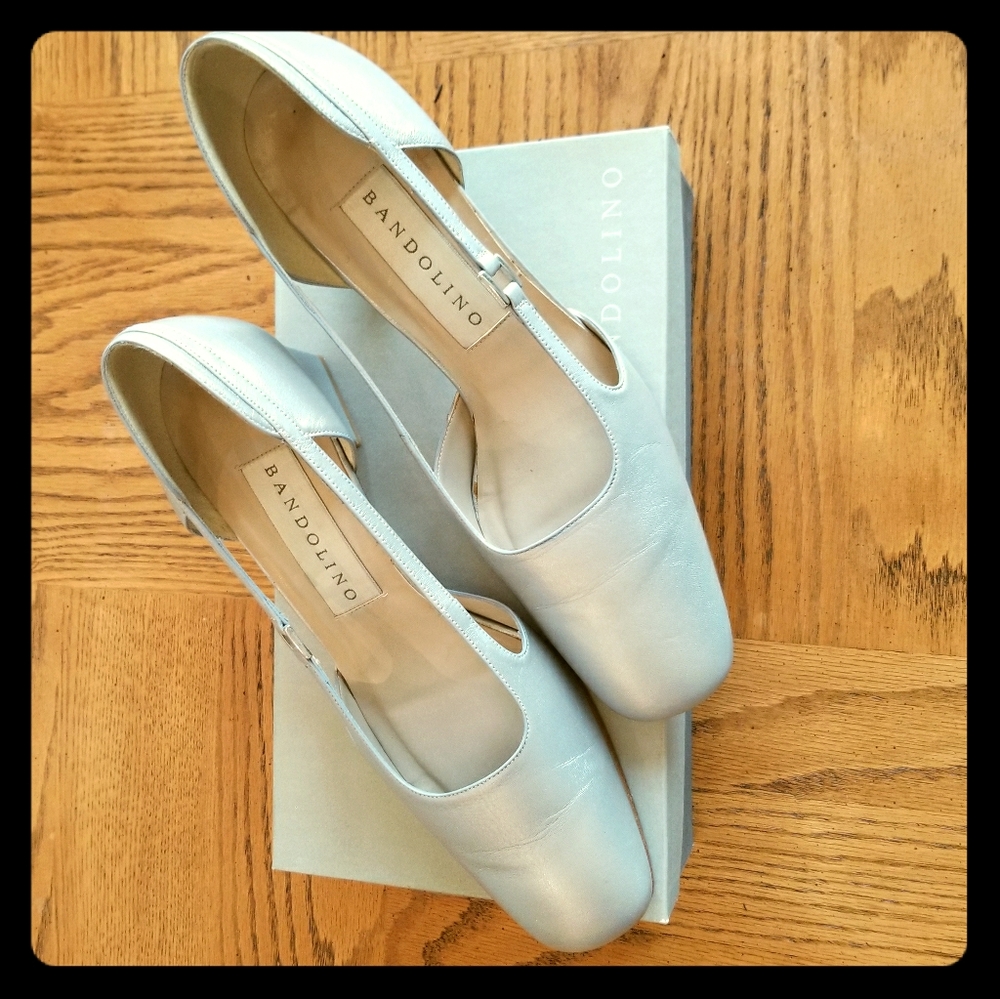 Women's shoes